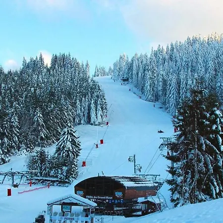 Les Dryades Vue Montagne *