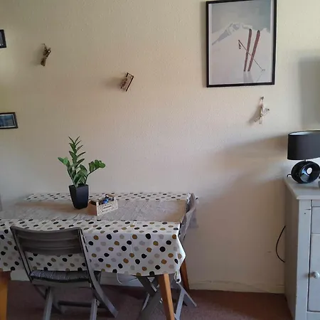 Les Dryades Vue Montagne Apartment *